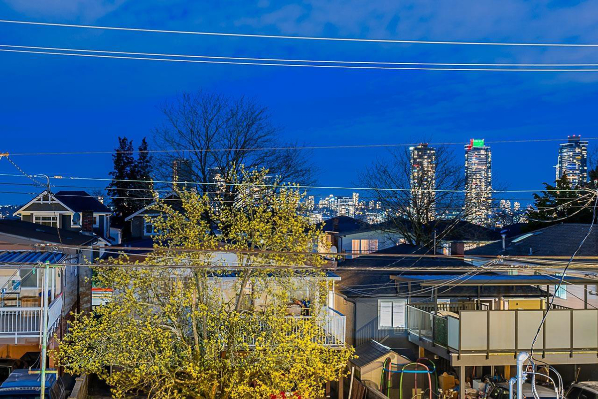 4858 Pender Street, Burnaby 35