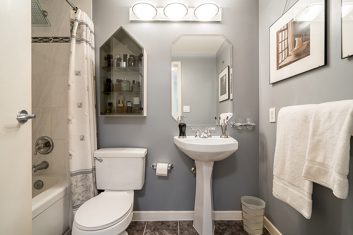 301 928 Richards Street, Vancouver 26