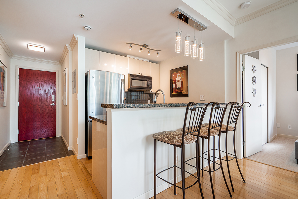 301 928 Richards Street, Vancouver 10