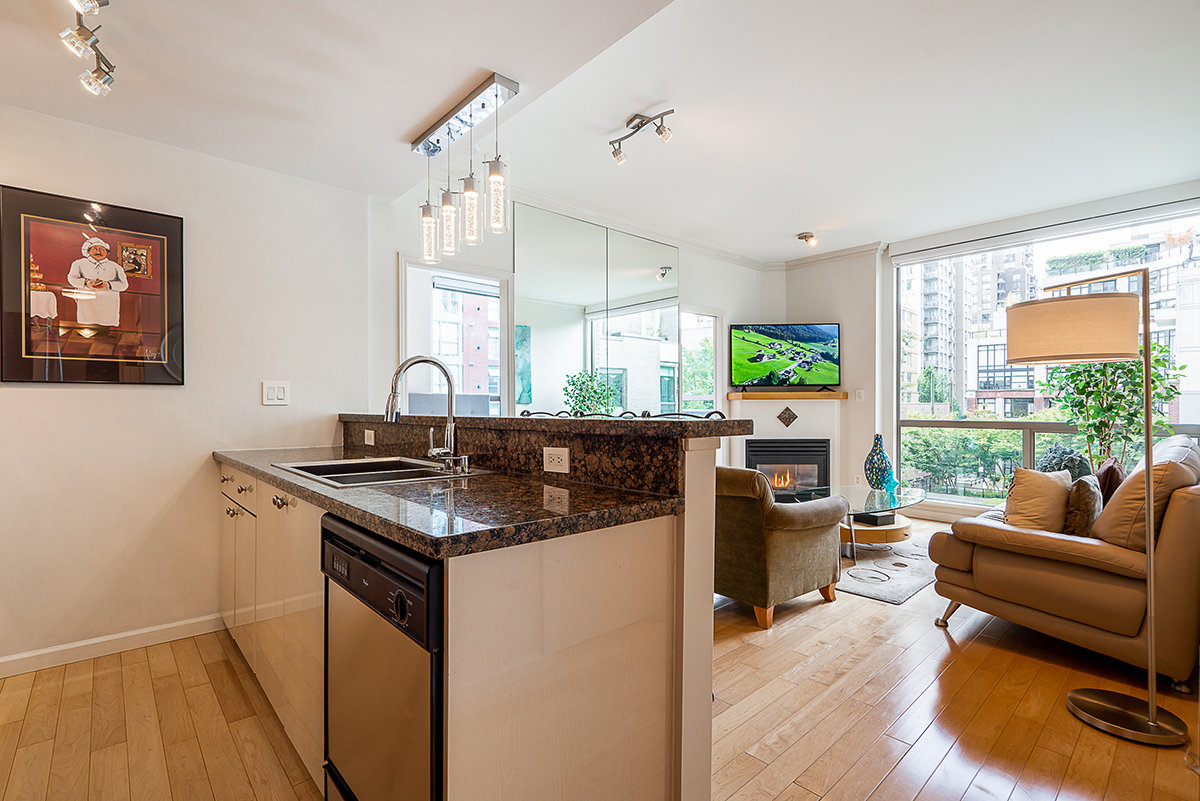 301 928 Richards Street, Vancouver 6