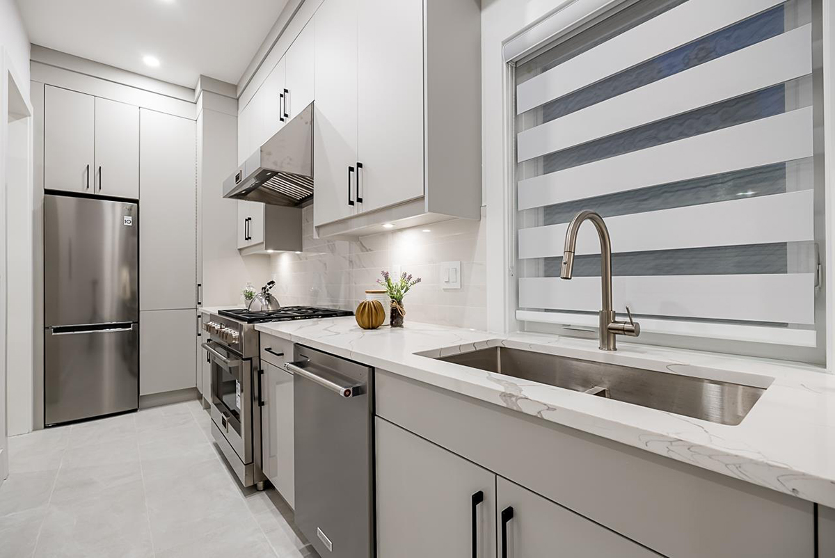 7732 Hazelmere Street, Burnaby 13