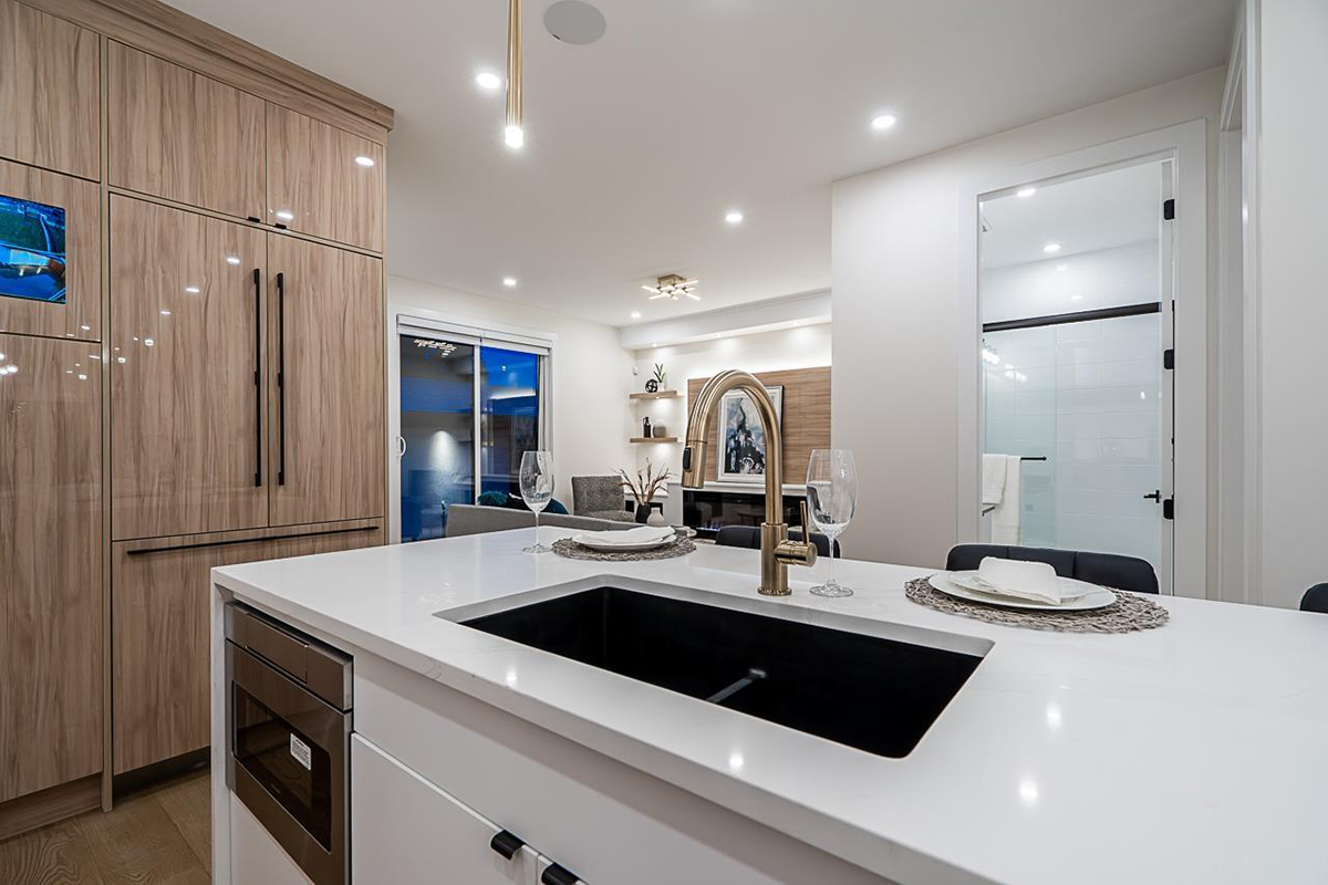 6881 Dunnedin Street, Burnaby 18