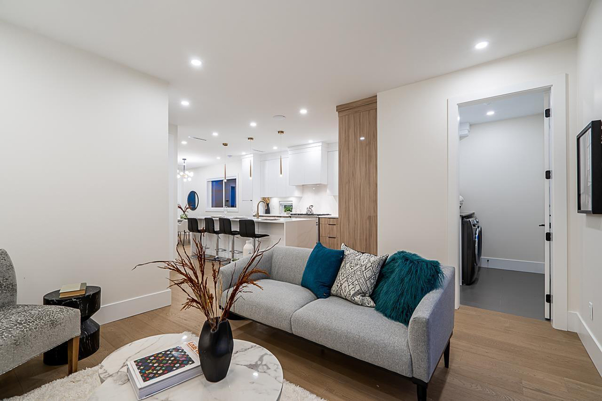 6881 Dunnedin Street, Burnaby 24