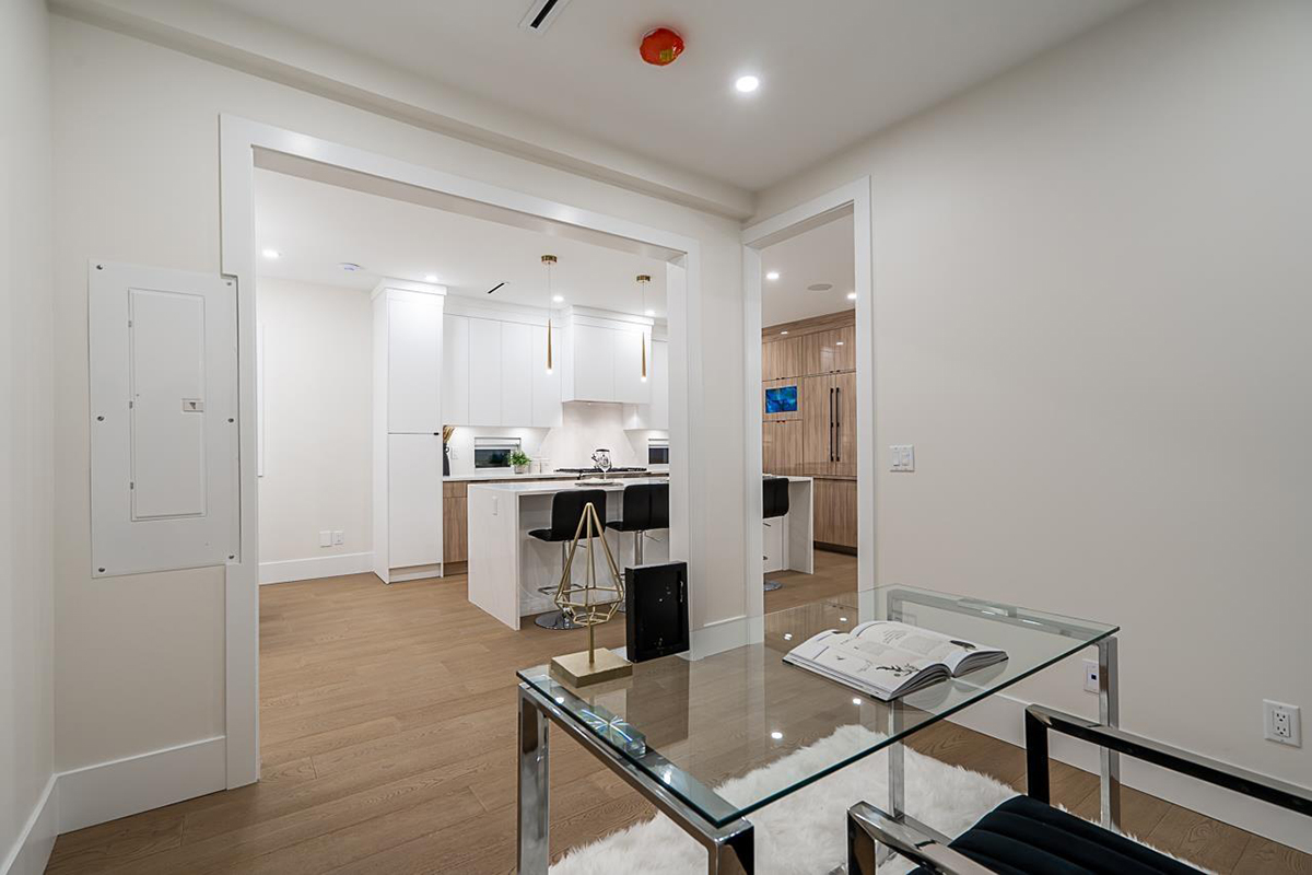 6881 Dunnedin Street, Burnaby 26