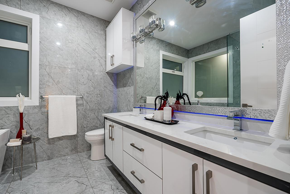 8871 Monroe Avenue, Burnaby 18