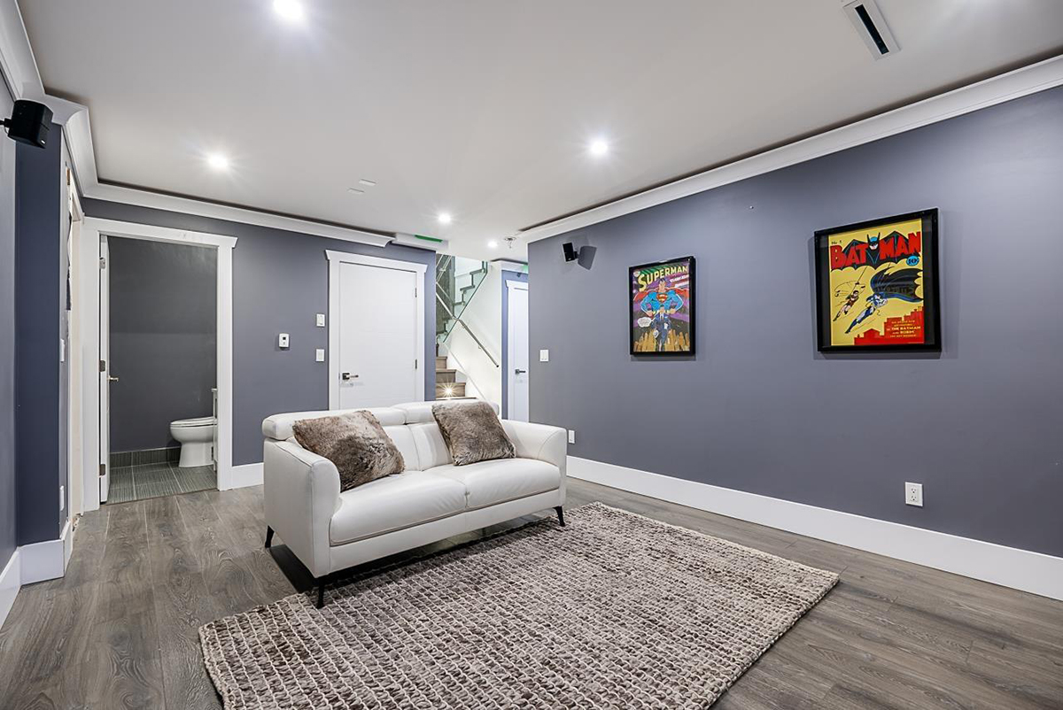 8871 Monroe Avenue, Burnaby 24