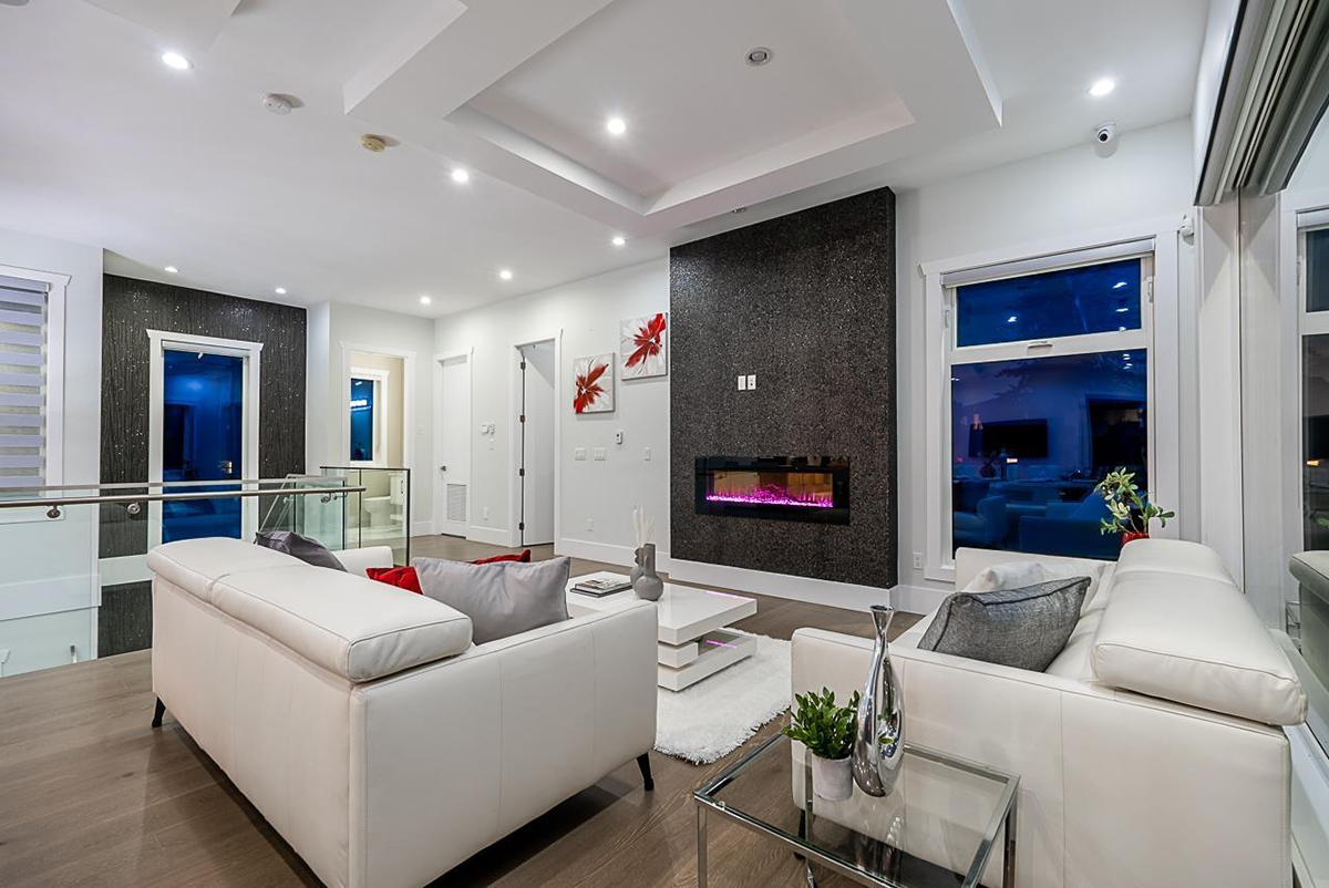 8871 Monroe Avenue, Burnaby 9