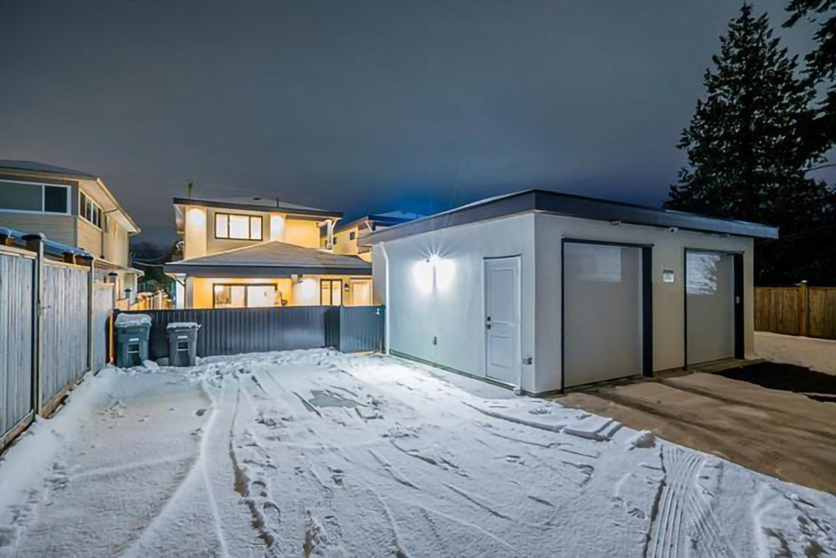 8144 16th Avenue, Burnaby 37