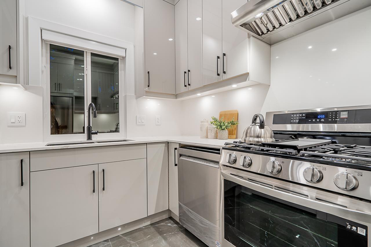 7740 Rosewood Street, Burnaby 13