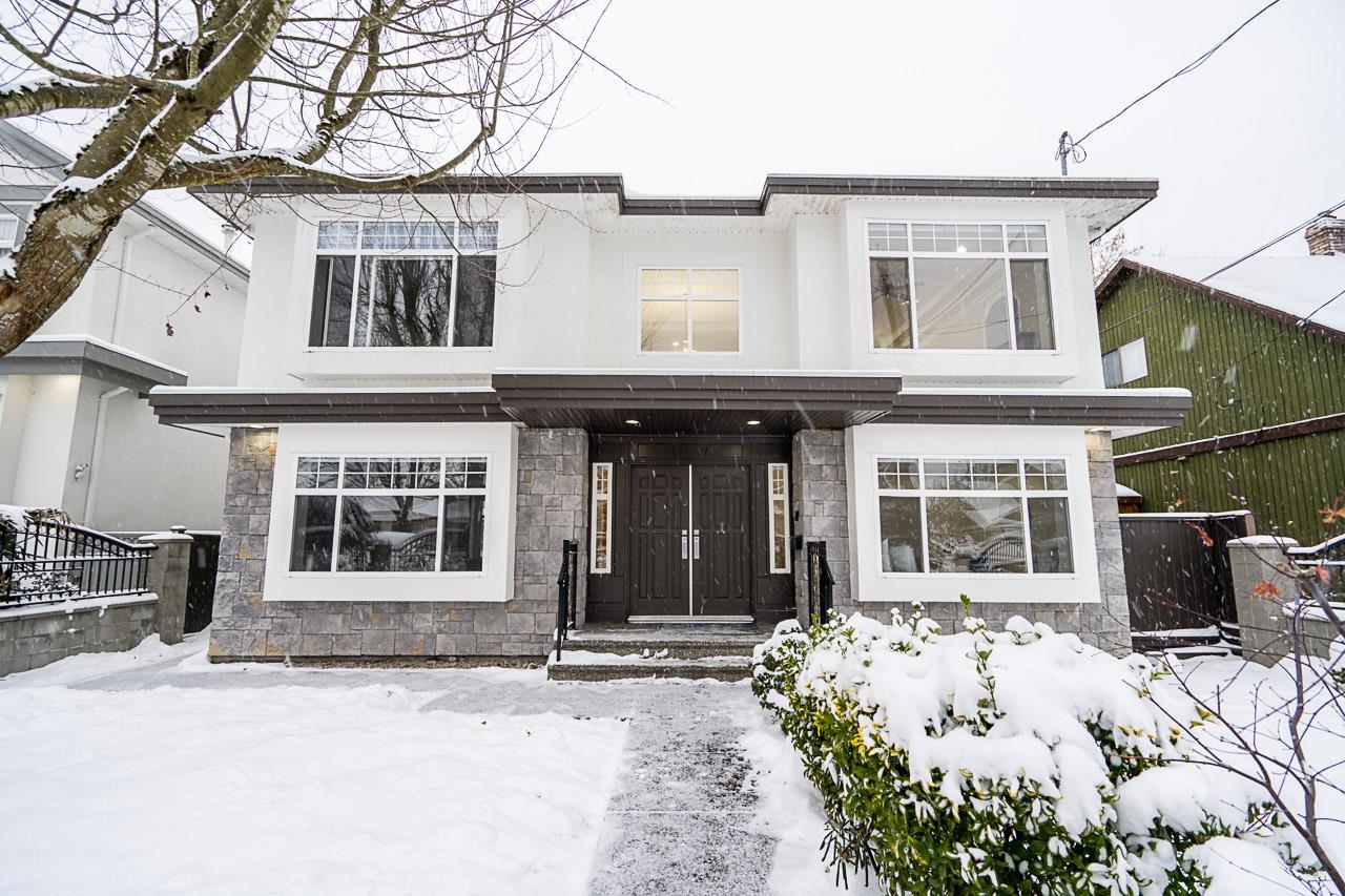 7529 Davies Street, Burnaby