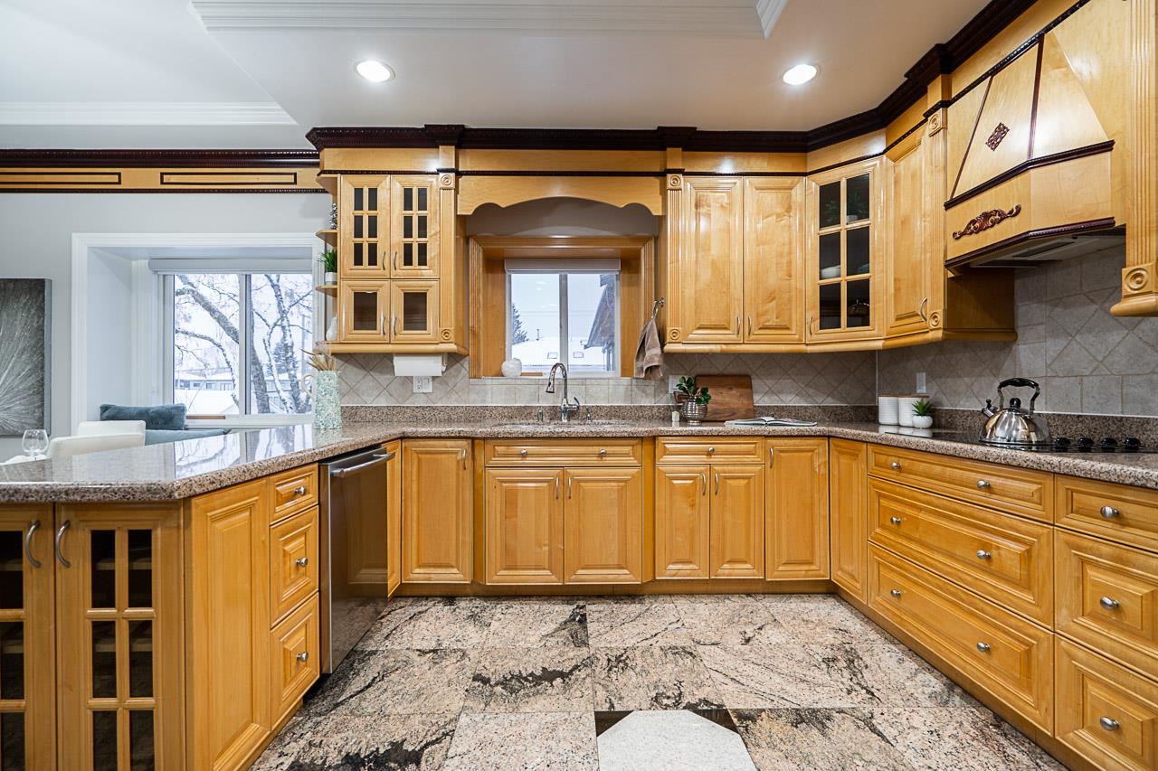 7529 Davies Street, Burnaby 12