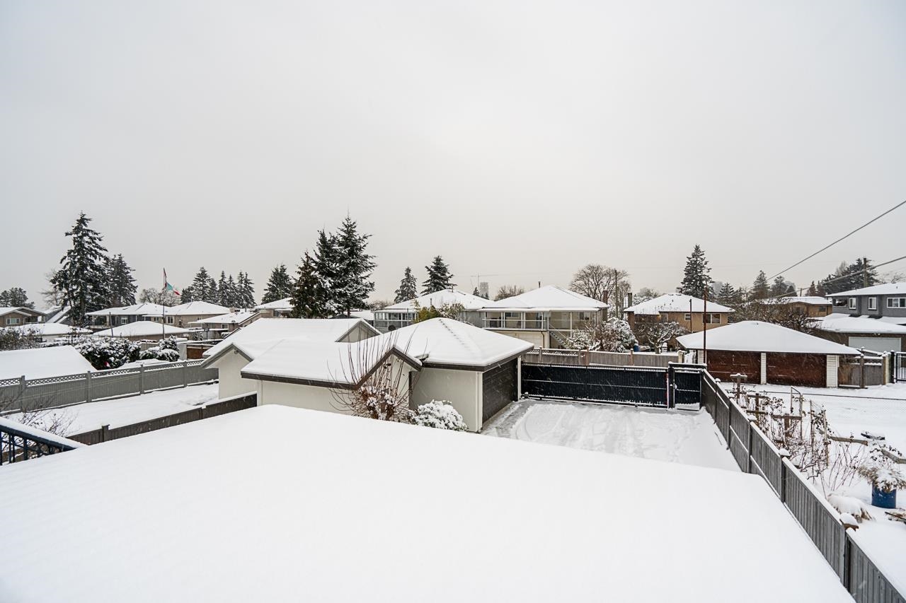 7529 Davies Street, Burnaby 29