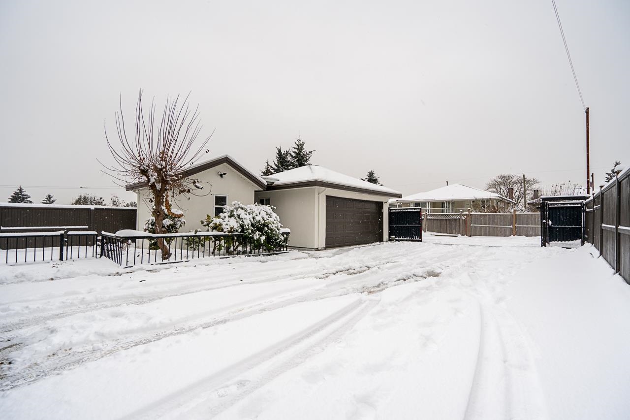 7529 Davies Street, Burnaby 32
