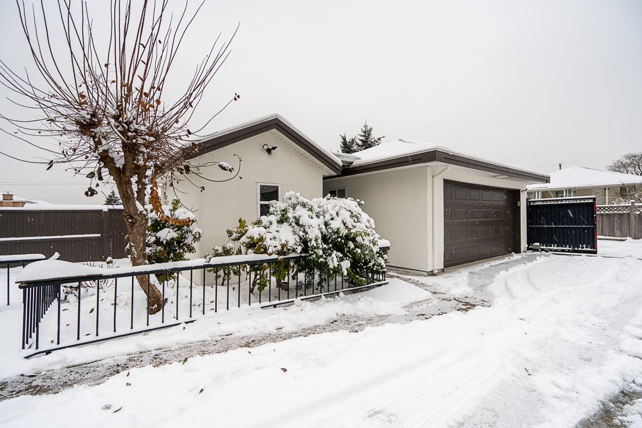 7529 Davies Street, Burnaby 34