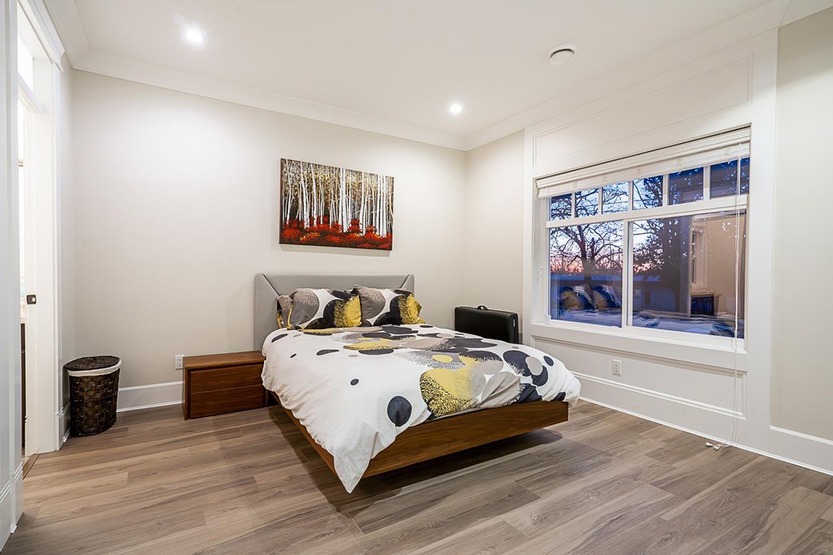8768 Armstrong Avenue, Burnaby 10
