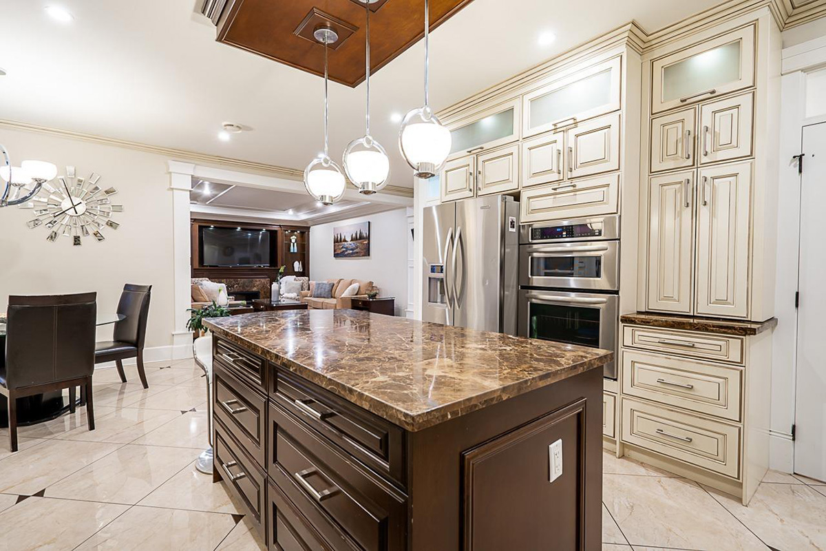 8768 Armstrong Avenue, Burnaby 17
