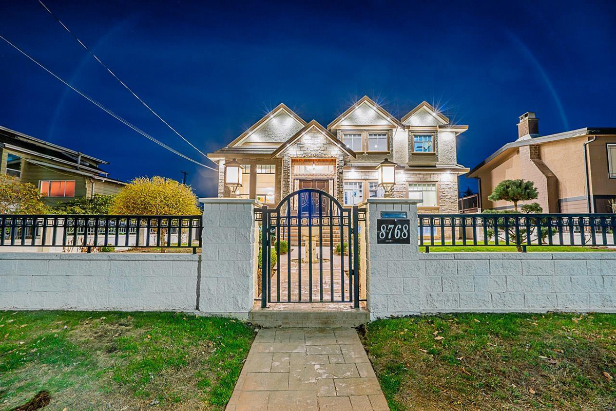 8768 Armstrong Avenue, Burnaby 2