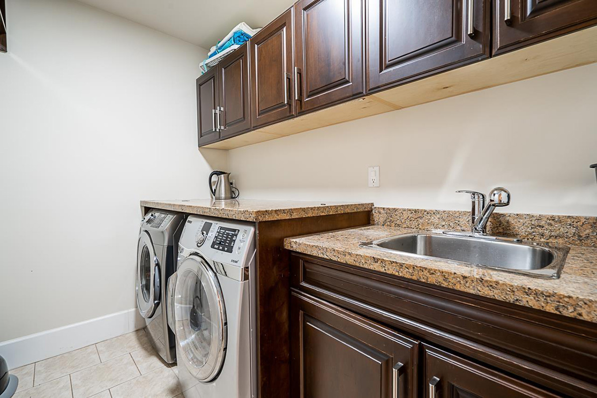 8768 Armstrong Avenue, Burnaby 28