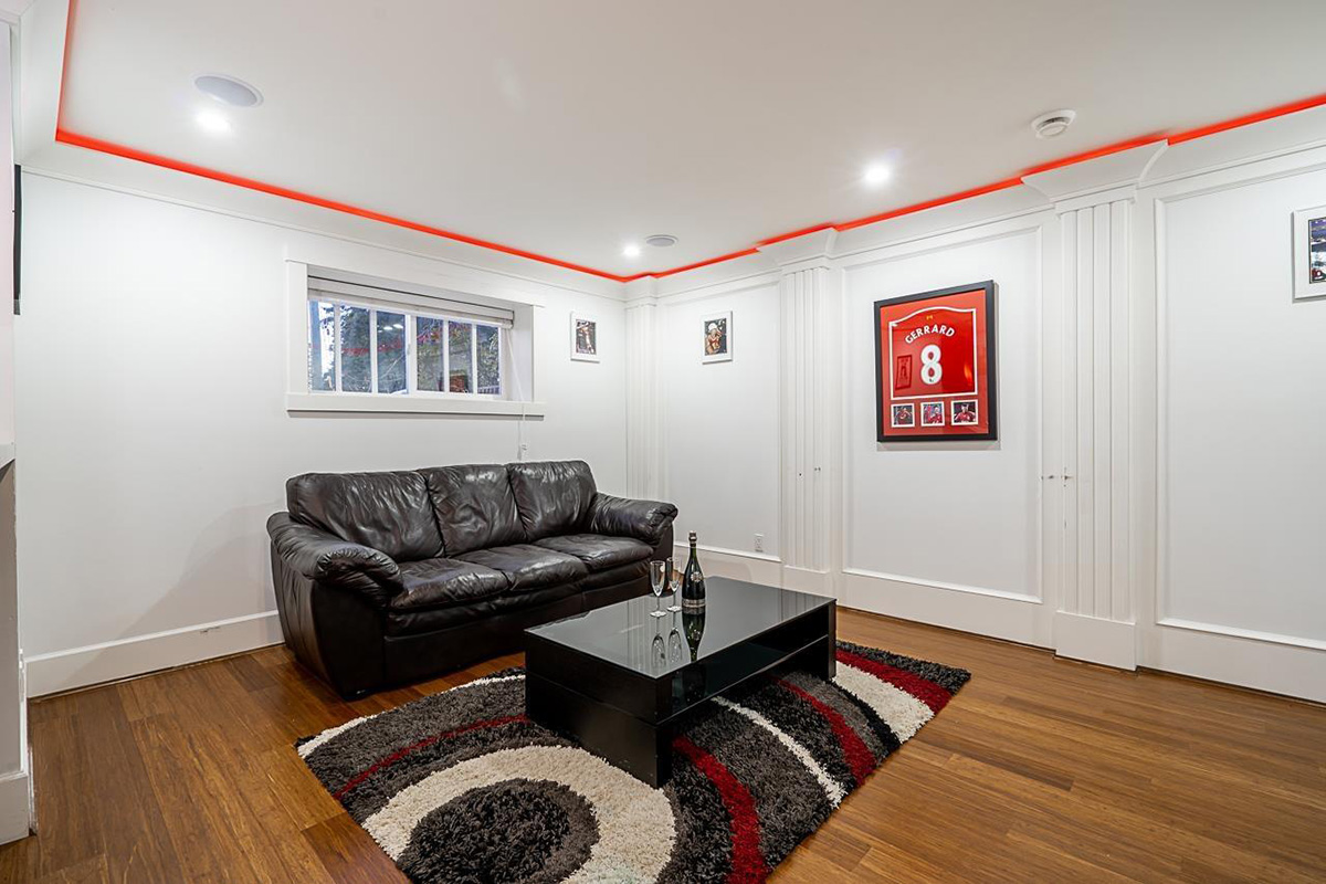 8768 Armstrong Avenue, Burnaby 29
