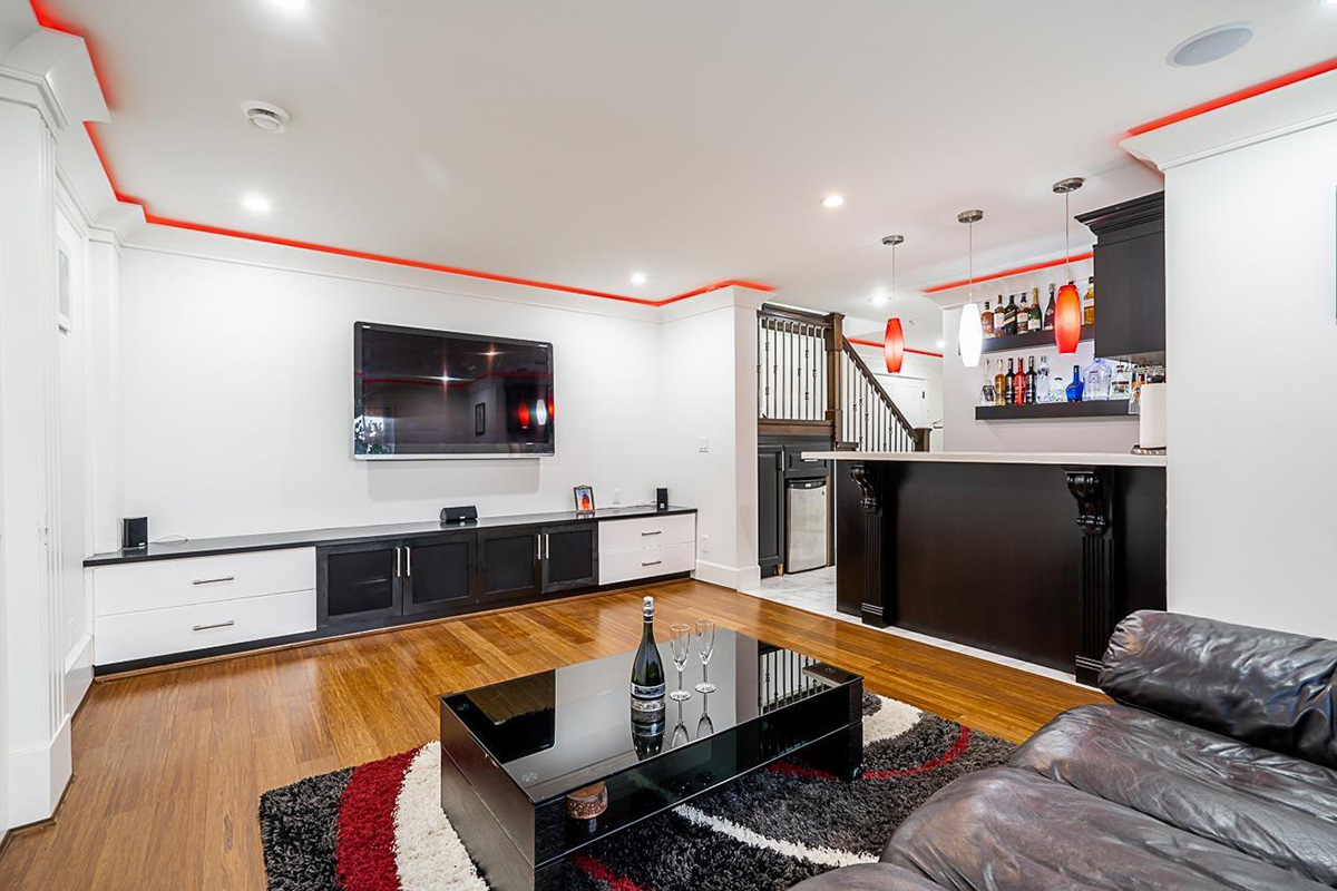 8768 Armstrong Avenue, Burnaby 30