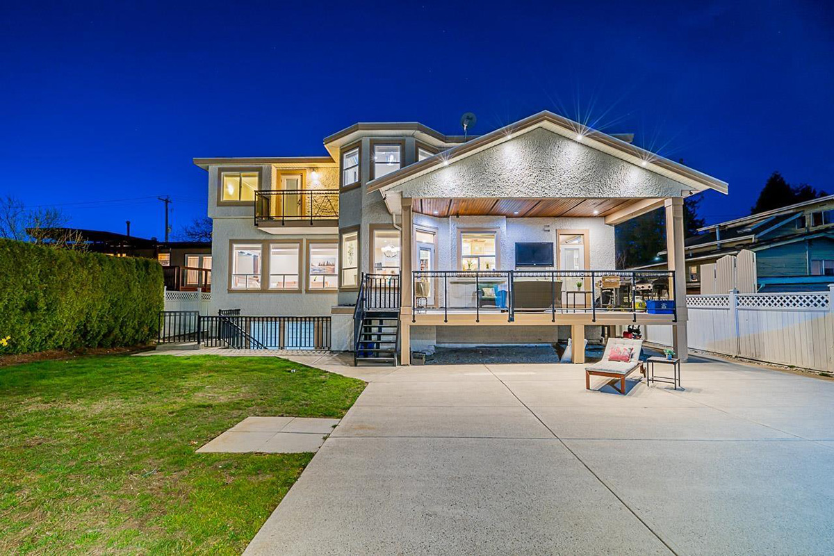 8768 Armstrong Avenue, Burnaby 37