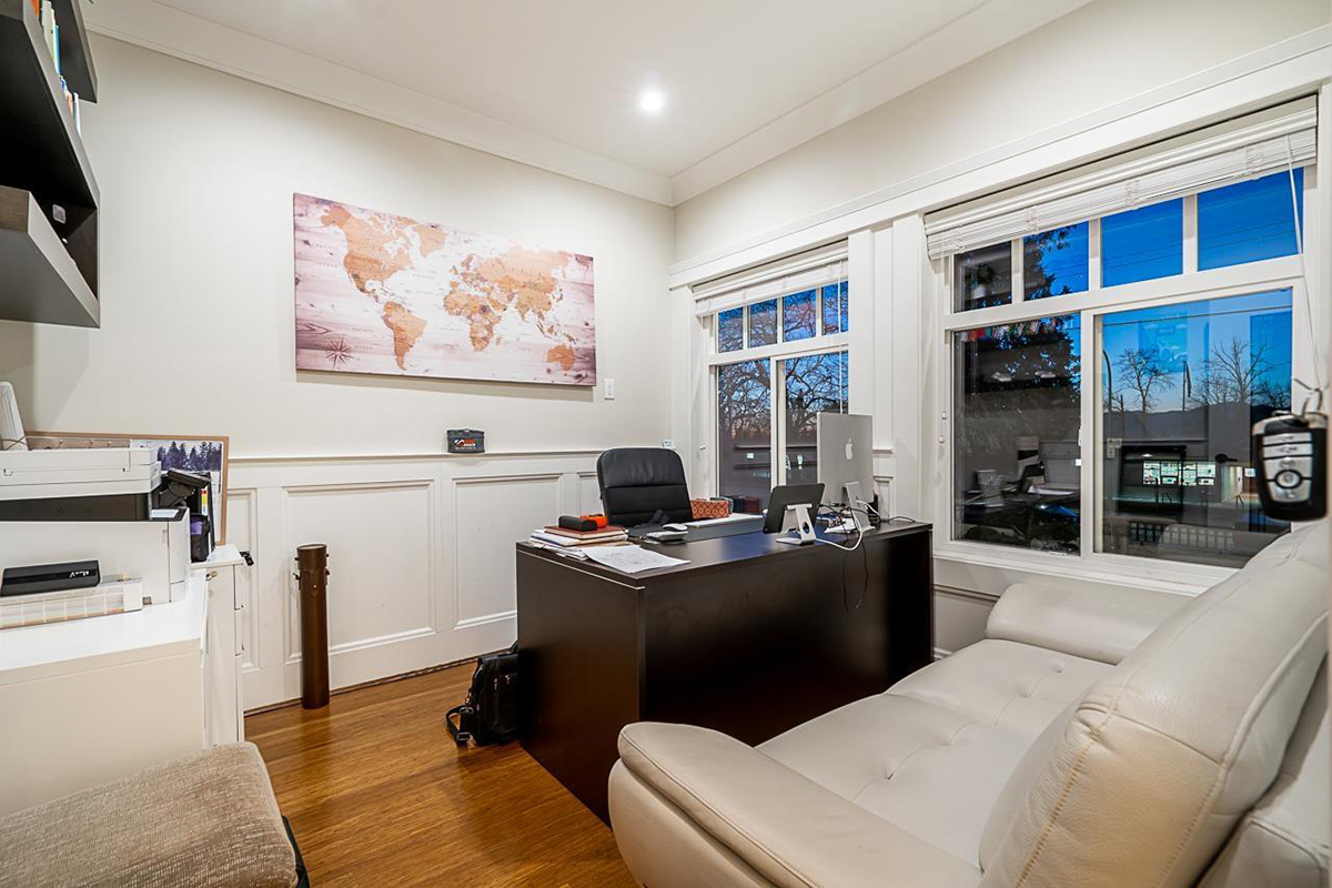 8768 Armstrong Avenue, Burnaby 9