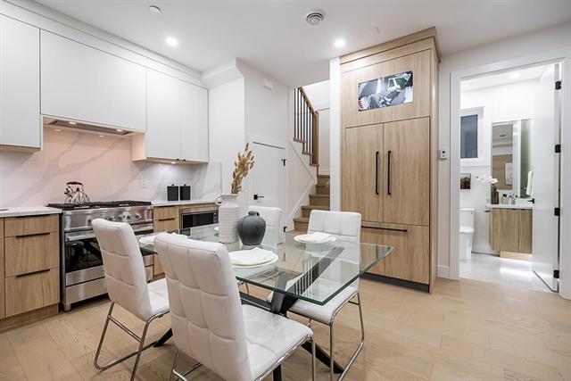 2970 VENABLES STREET VANCOUVER 11
