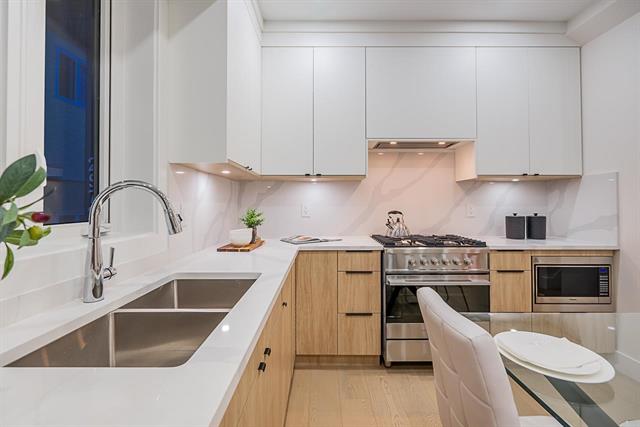 2970 VENABLES STREET VANCOUVER 12