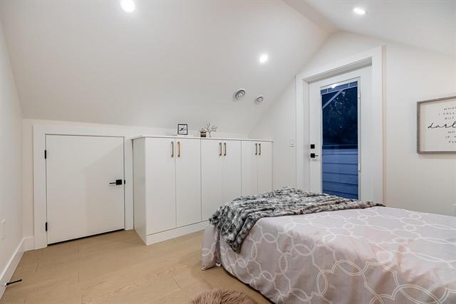 2970 VENABLES STREET VANCOUVER 24