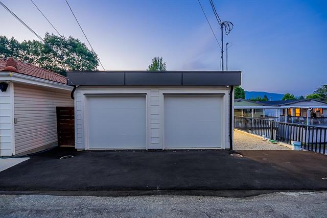 2970 VENABLES STREET VANCOUVER 36