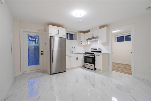 2972 VENABLES STREET VANCOUVER 20