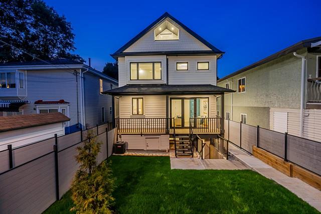 2972 VENABLES STREET VANCOUVER 31