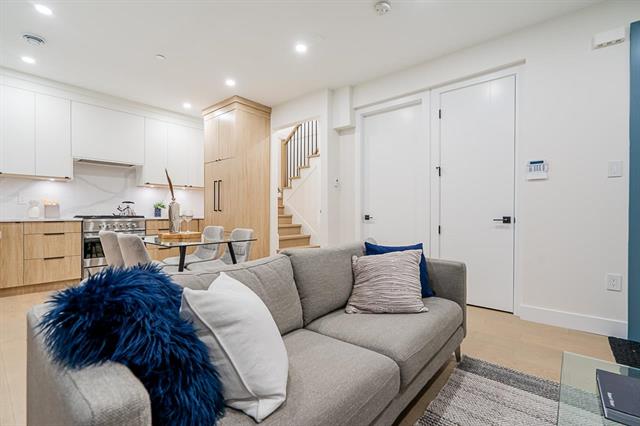 2972 VENABLES STREET VANCOUVER 6