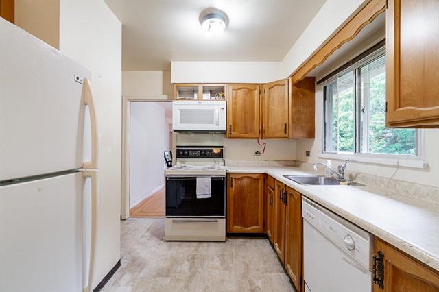 8290 18th Ave, Burnaby 13