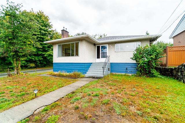8290 18th Ave, Burnaby