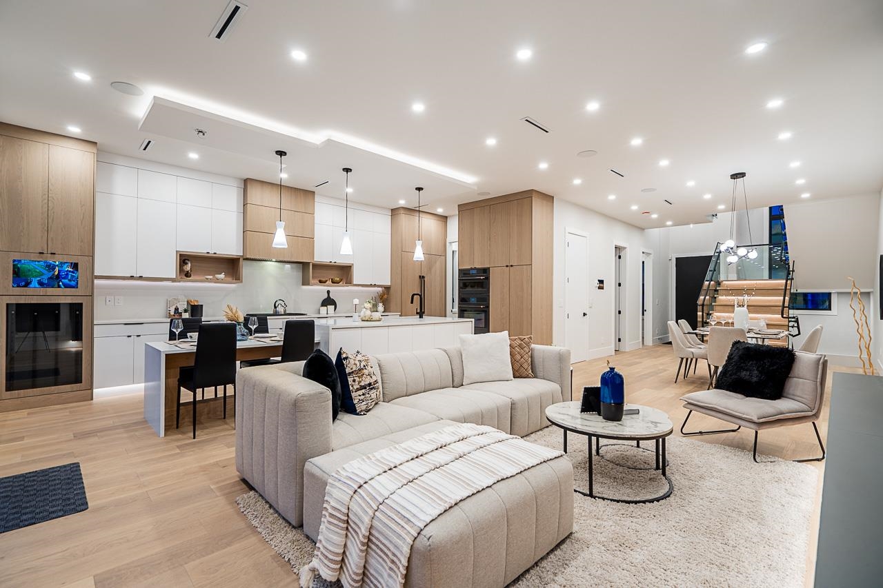 81 GROSVENOR AVENUE 7