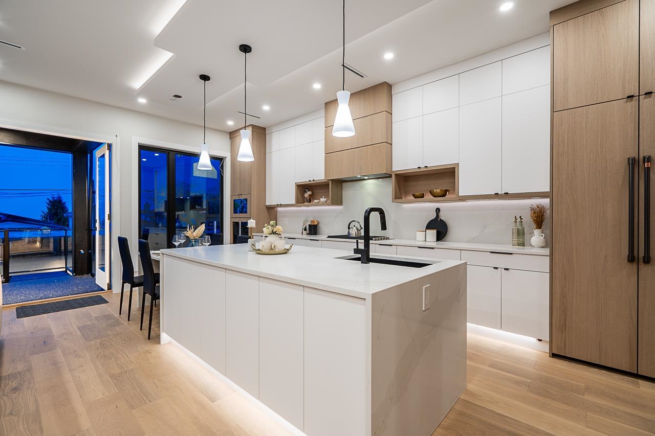 81 GROSVENOR AVENUE 9